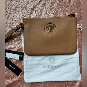 VERSACE Authentic. Medusa Logo.    Wristlet Zip Clutch Pouch Caramel Leather New